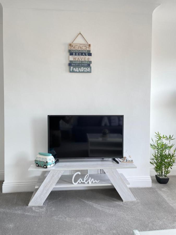 Light And Airy 1 Bedroom Flat 700M From The Beach 본머스 외부 사진