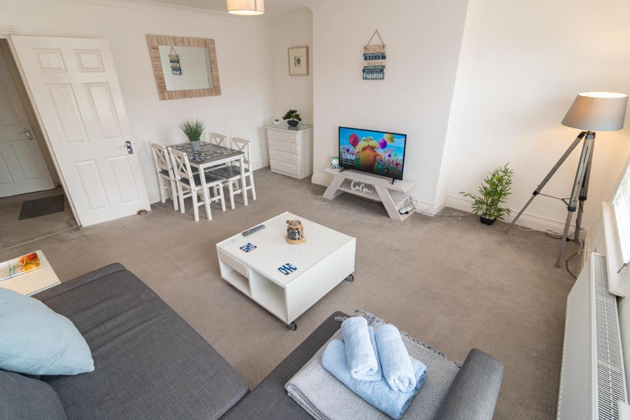 Light And Airy 1 Bedroom Flat 700M From The Beach 본머스 외부 사진