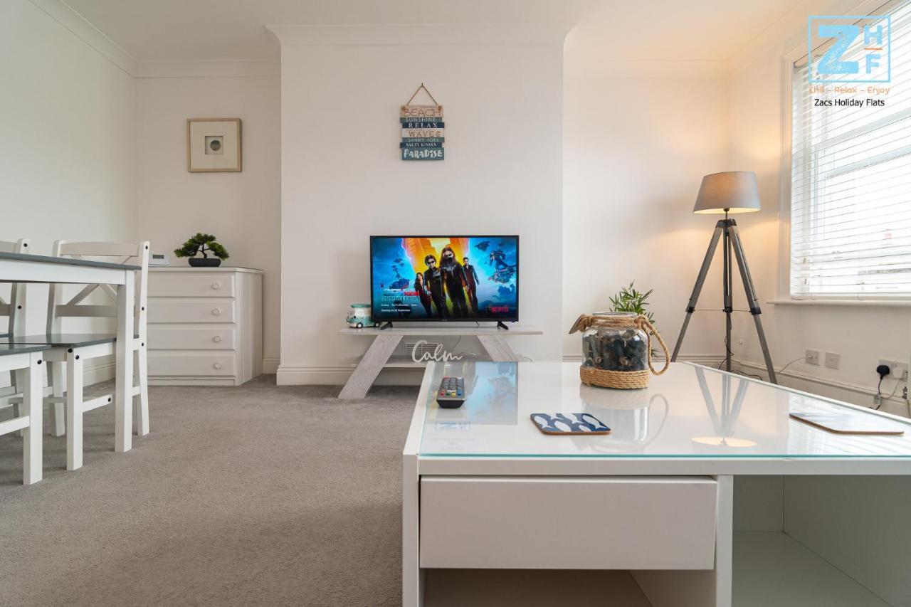 Light And Airy 1 Bedroom Flat 700M From The Beach 본머스 외부 사진
