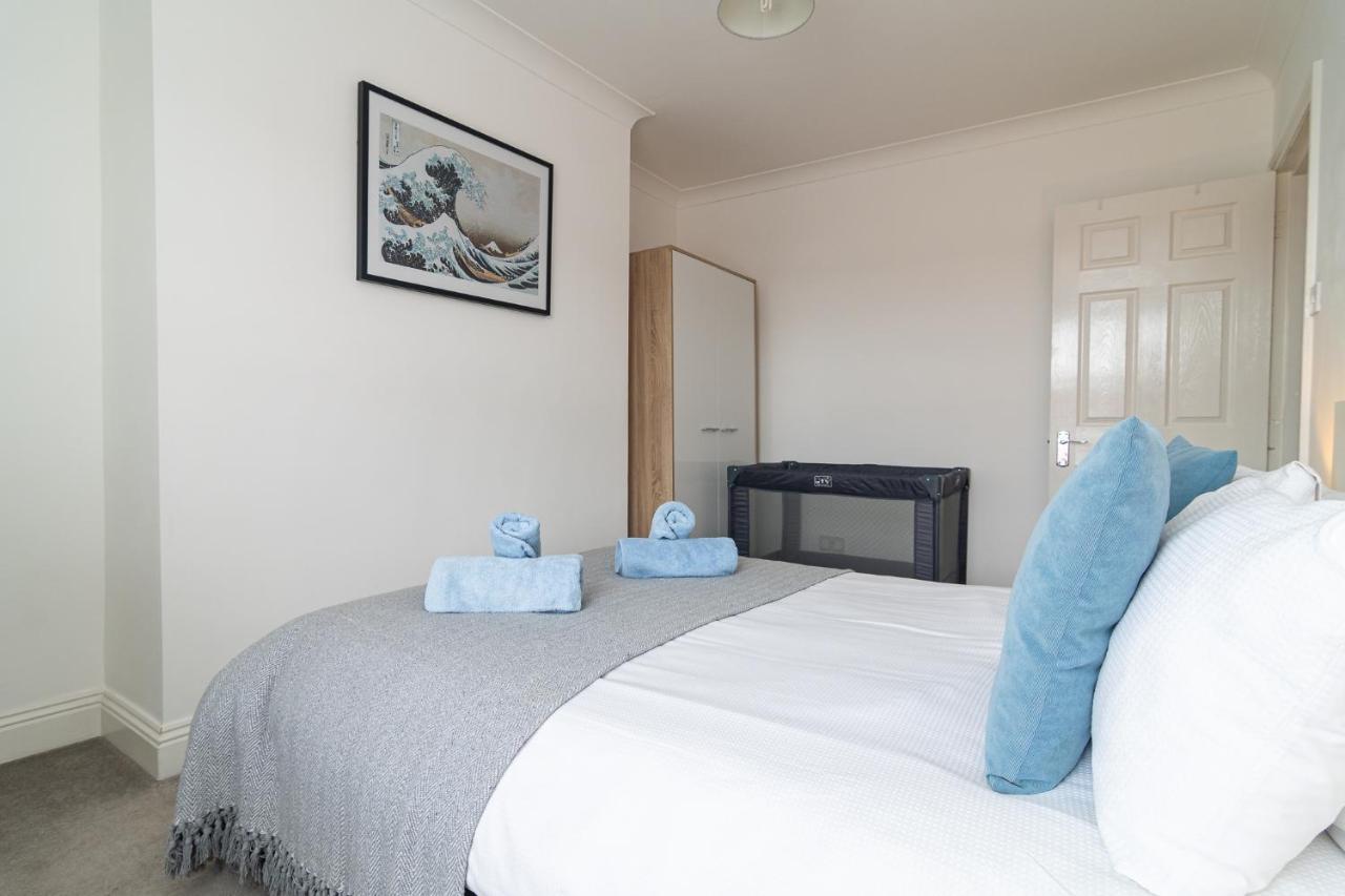 Light And Airy 1 Bedroom Flat 700M From The Beach 본머스 외부 사진