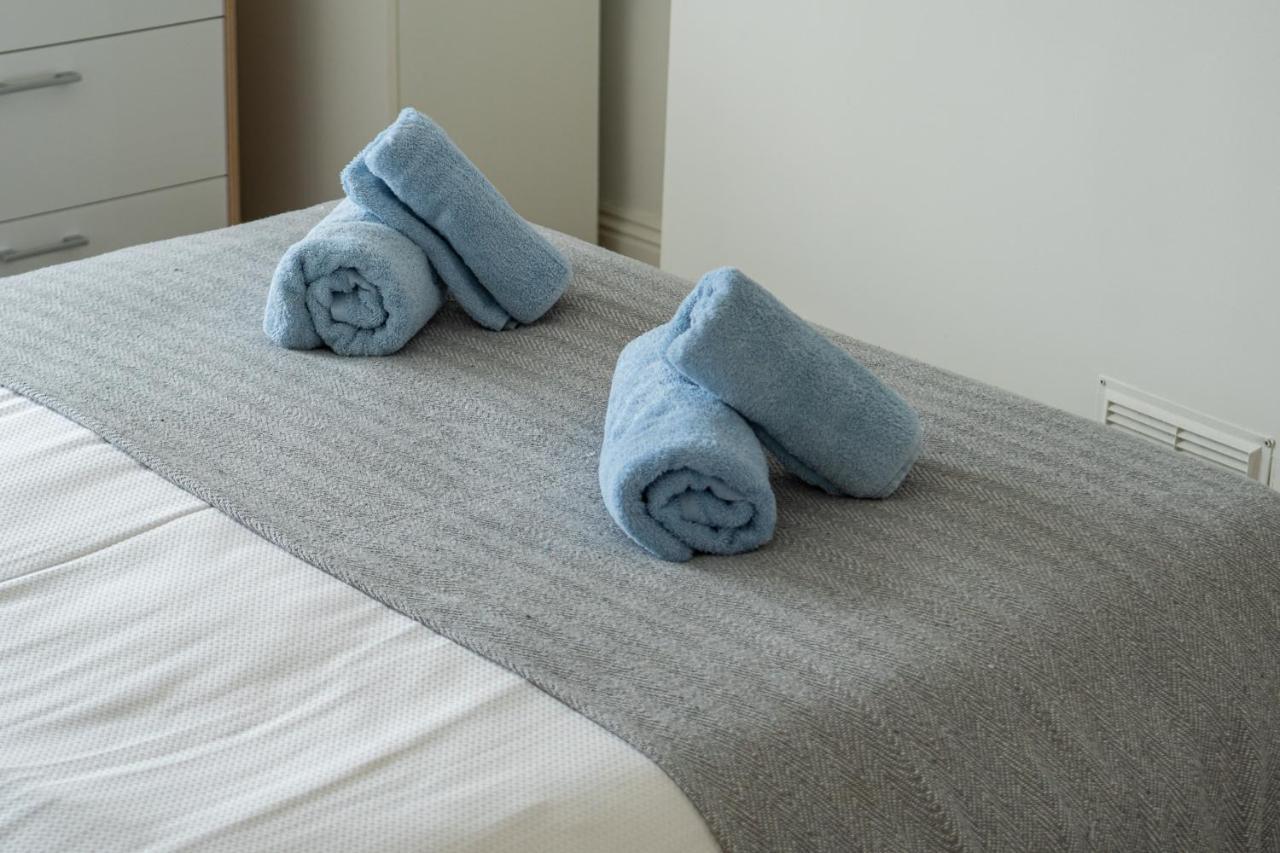 Light And Airy 1 Bedroom Flat 700M From The Beach 본머스 외부 사진