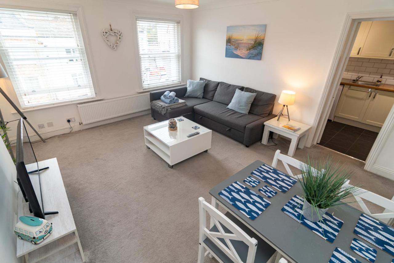 Light And Airy 1 Bedroom Flat 700M From The Beach 본머스 외부 사진